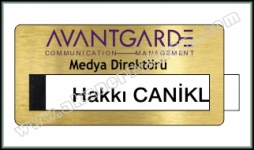 Metal Pencereli Yaka İsimlikleri